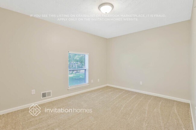 Building Photo - 10 Porter Cir