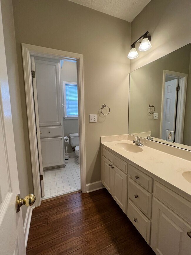 Building Photo - Home for rent in Arrowhead