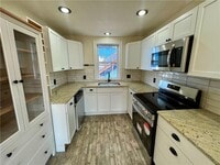 Building Photo - 108 Spruce St