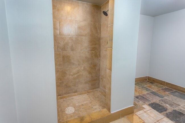 Building Photo - 131 E 117th St