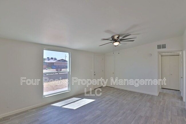 Building Photo - 1548 E 26th Ave