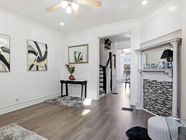 Building Photo - Charming Spacious Baltimore Rowhome