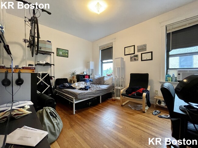 Building Photo - 37 Egremont Rd