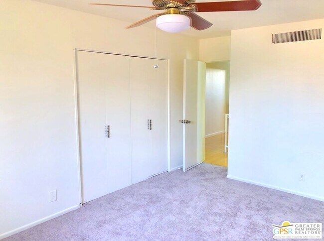 Building Photo - 1655 E Palm Canyon Dr