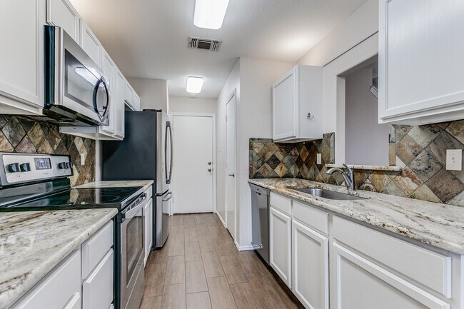 Building Photo - 8107 Rustic Park