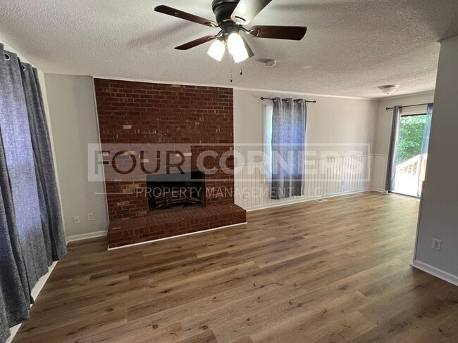Building Photo - 1409 Waterloo Dr