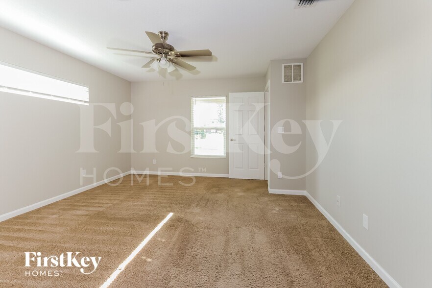 Building Photo - 4275 SW Utterback St