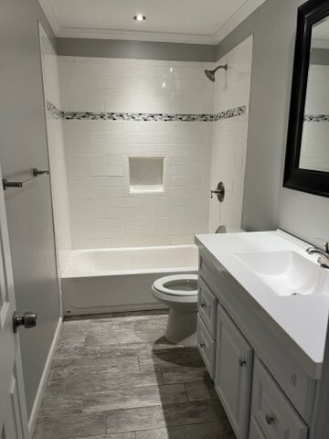 hall bath - 4813 6th Ave S