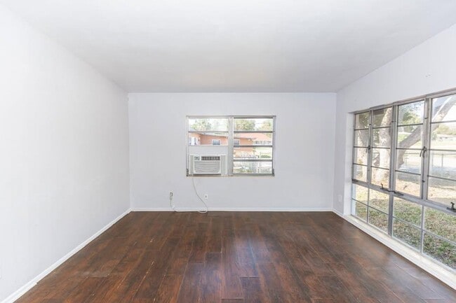 Building Photo - 4726 Abaca St