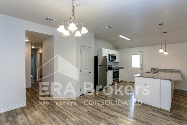 Building Photo - 205 Dolphin Dr