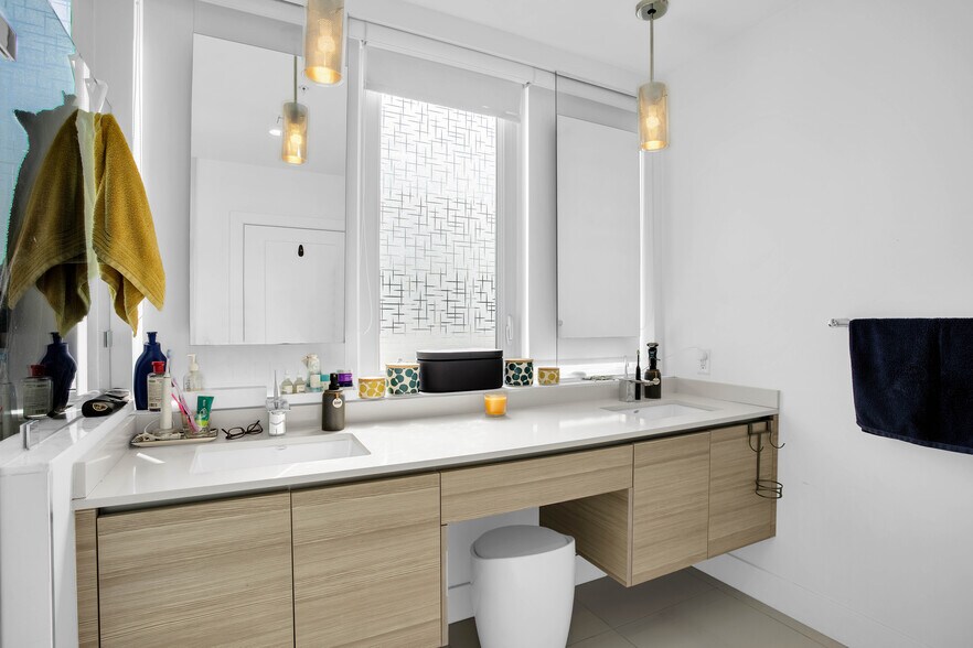 Building Photo - 87 N Shore Dr