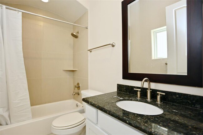 Building Photo - 3216 McKinney St