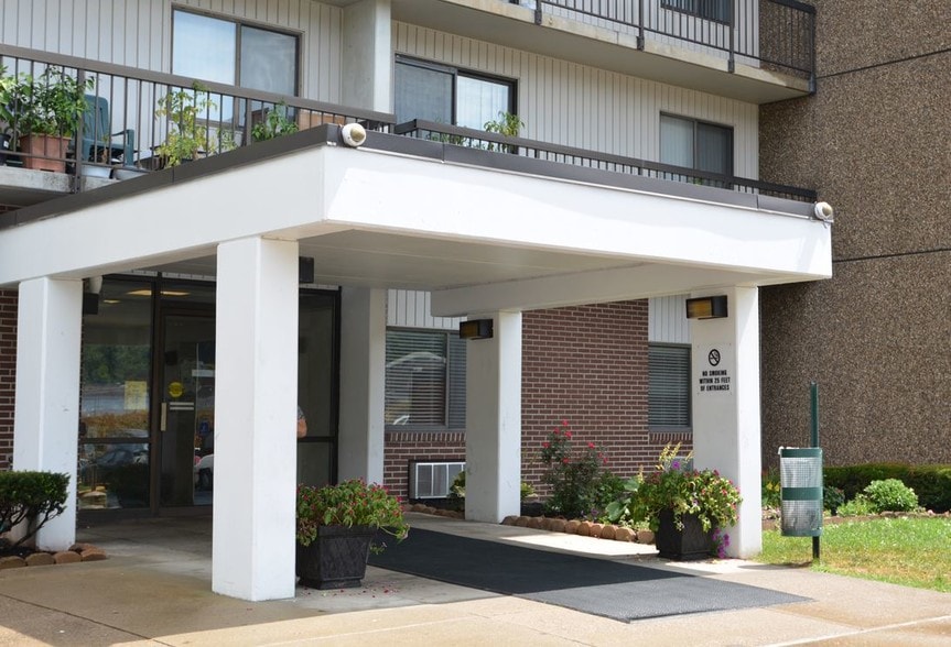 Carl D. Perkins 200 Douglas Pky Pikeville KY 41501 Apartment Finder