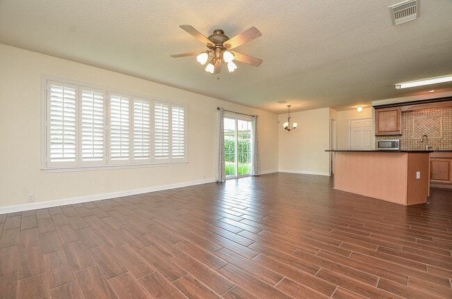 Building Photo - 6230 Canyon Rock Way