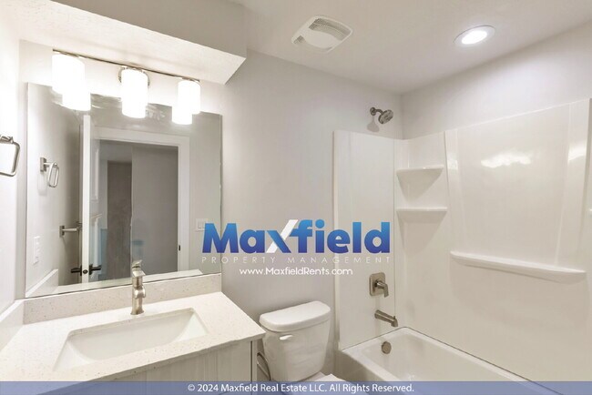 Building Photo - MODERN TWIN HOME - 4 BD 3.5 BA 2 GA - EV Friendly North Sale Lake /Bountiful Area