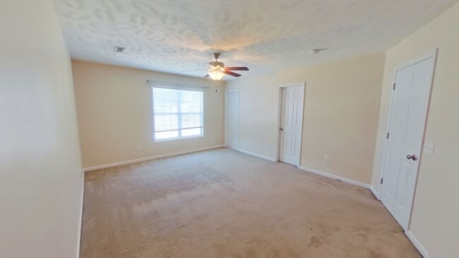 Building Photo - 71 Abigail Way
