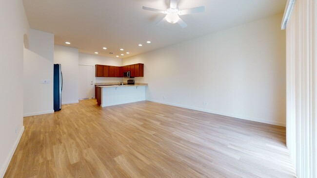 Building Photo - 2350 S Olivewood