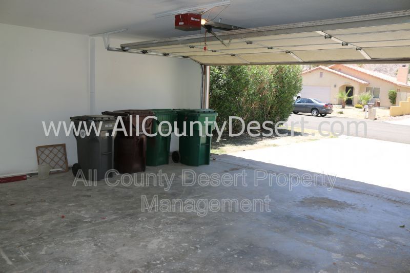 Building Photo - 52020 Avenida Mendoza
