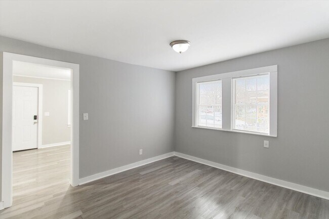 Building Photo - Large Downtown 3BR (potential 4th)/2BA House For Rent