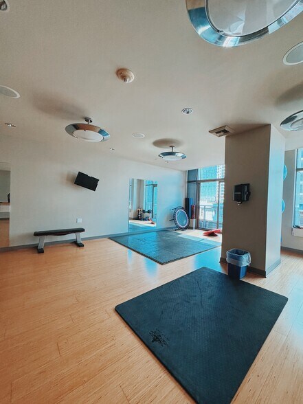 Stretching Room - 2033 2nd Ave