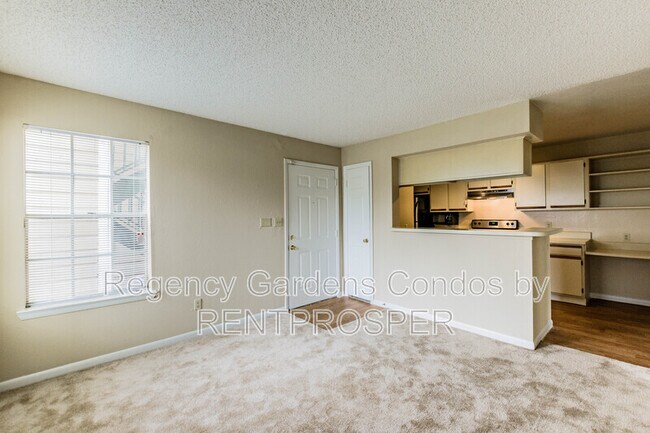 Building Photo - 4225 Thornbriar Ln