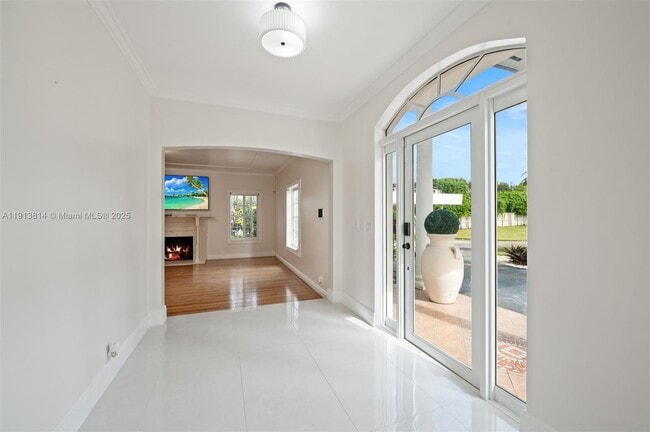 Building Photo - 13000 Old Cutler Rd