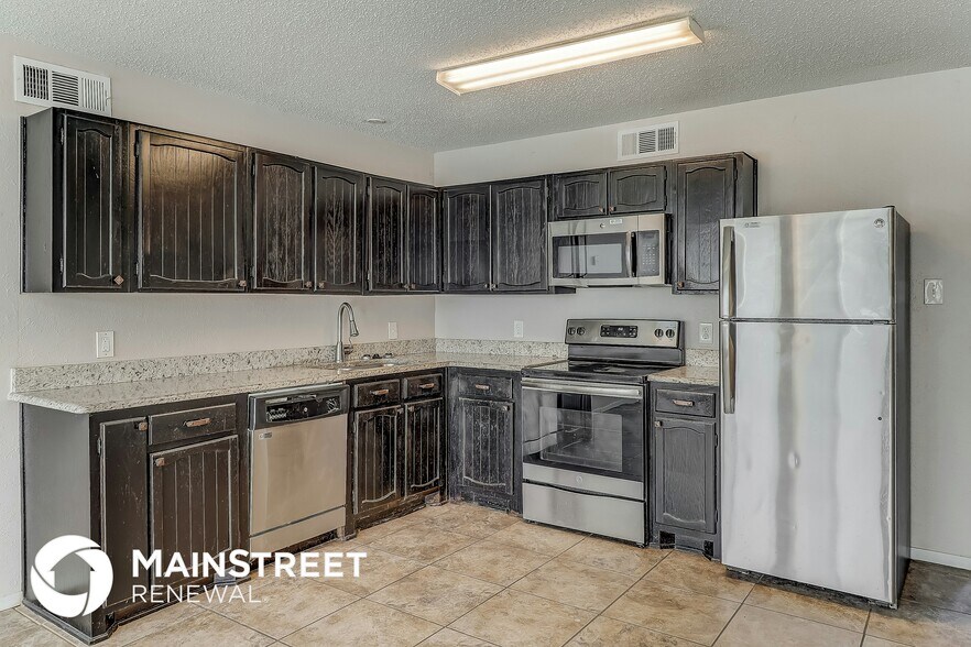 Building Photo - 706 Countryside Ct