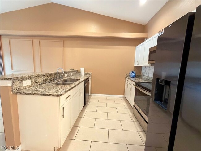 Building Photo - 4126 Skyline Blvd