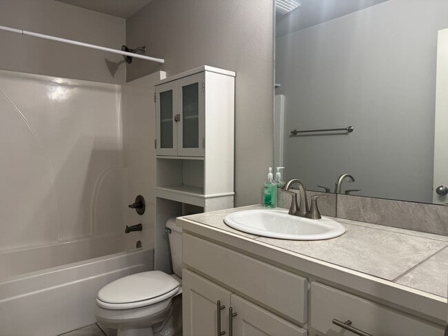 Building Photo - Beautiful Home for Lease in Sunshine, LA.