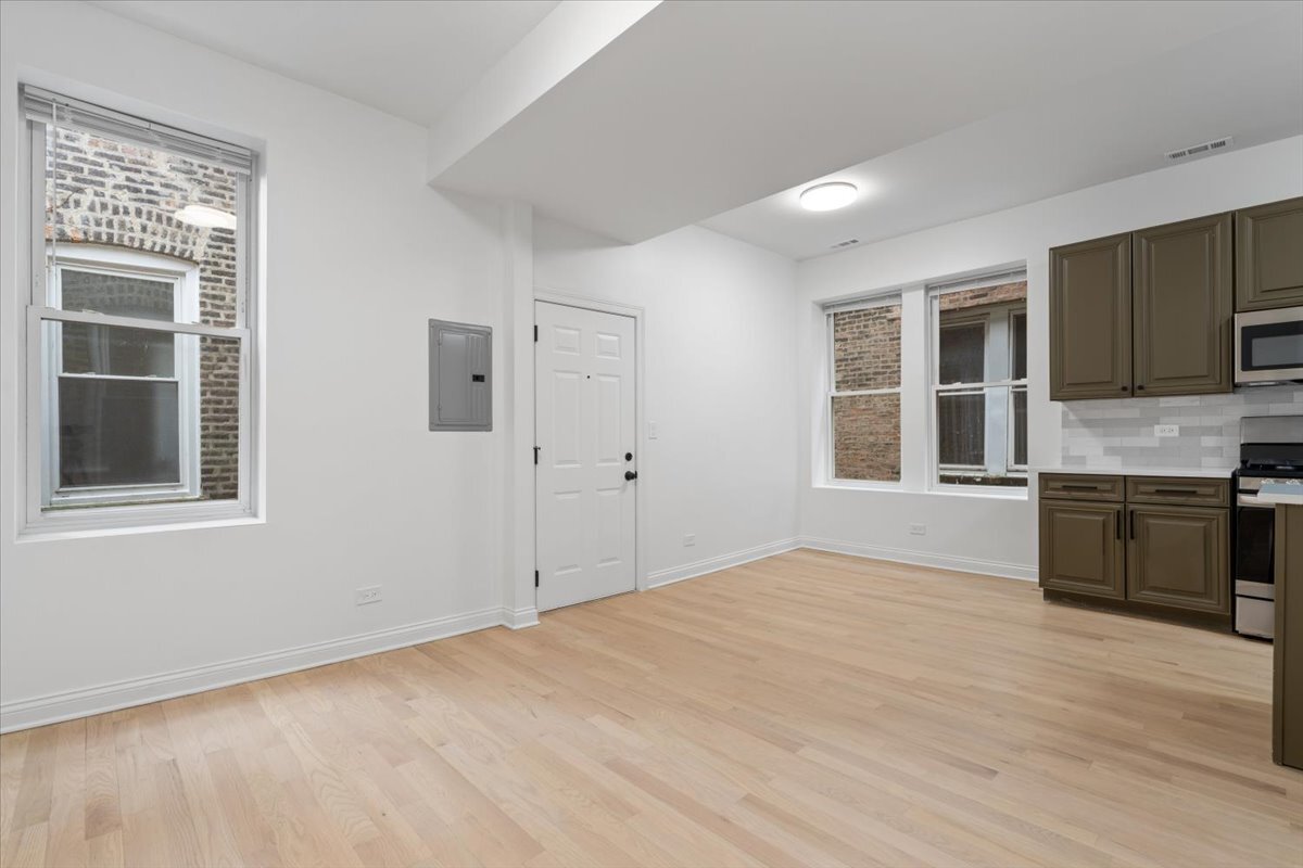 Building Photo - 2649 W Thomas St