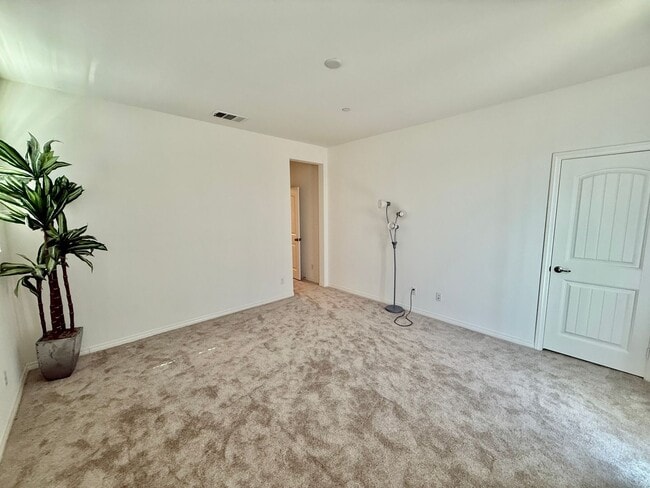 Building Photo - Accessory Dwelling Unit (ADU)
