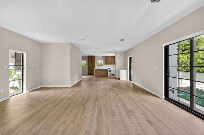 Building Photo - 635 Bird Rd