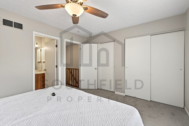 Building Photo - 1069 Crisfield Dr