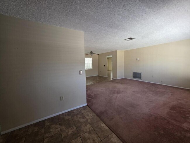 Building Photo - 2052 Deltona Blvd