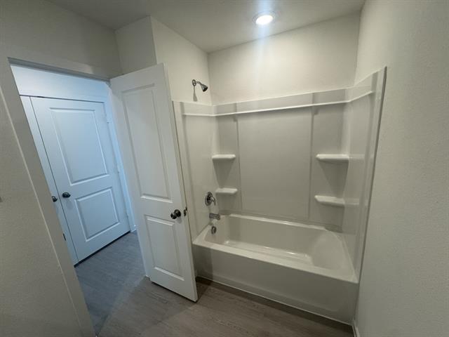 Building Photo - 423 Finch Cir