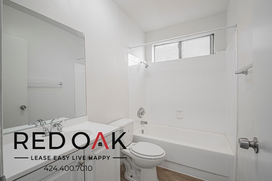 Building Photo - 915 N Wilton Pl