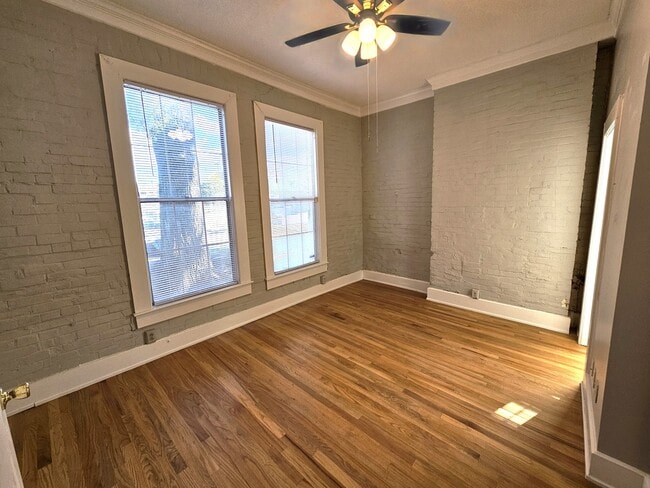 Building Photo - 607 Lindsay St