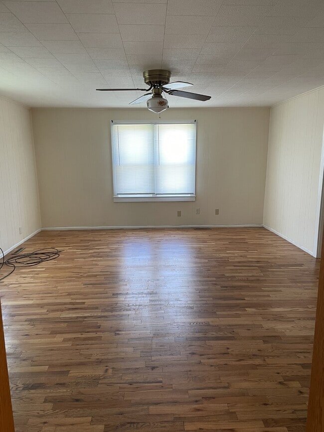 Building Photo - 201 Court Ave