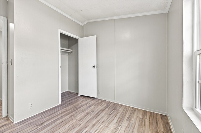 Building Photo - 1133 Rd 5823