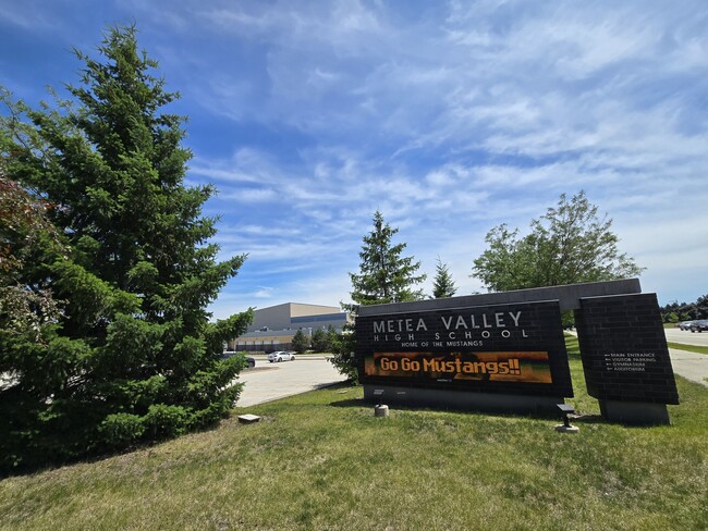 Building Photo - 2286 Brookside Ln