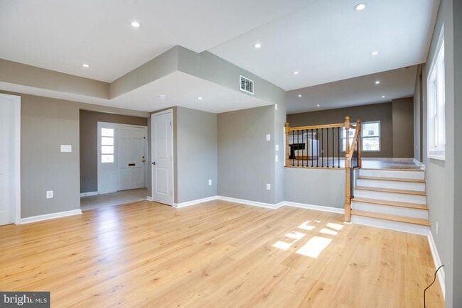 Building Photo - 3923 Forest Grove Dr