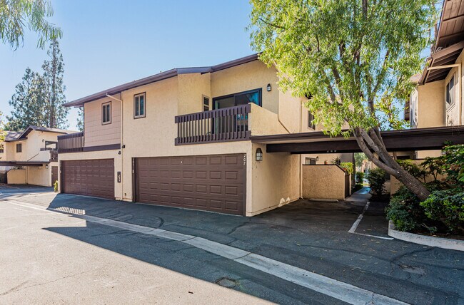 Building Photo - 6716 Clybourn Ave