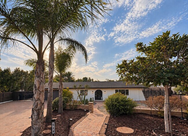 Building Photo - 539 Eldorado Dr