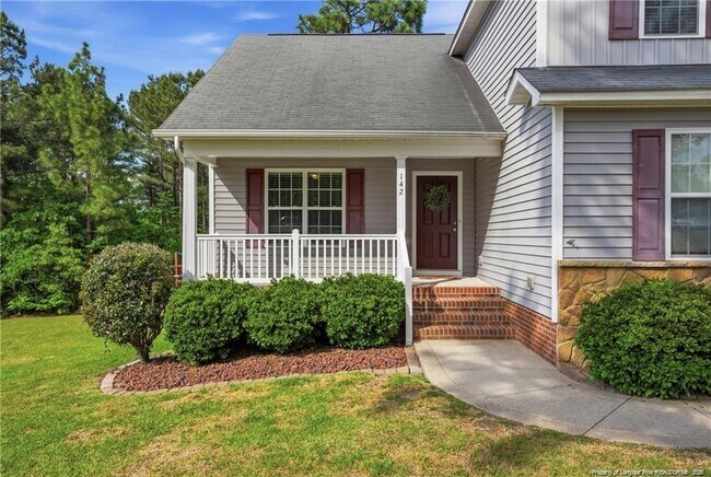 Building Photo - 142 Bluebonnet Oak Ct