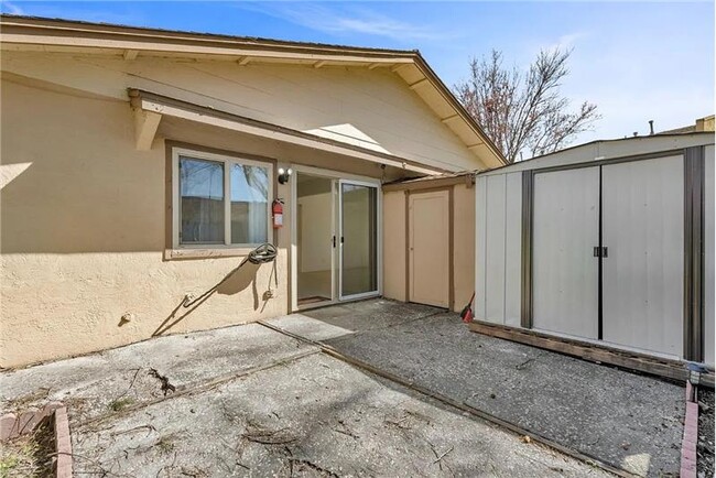 Building Photo - 27836 Hummingbird Ct