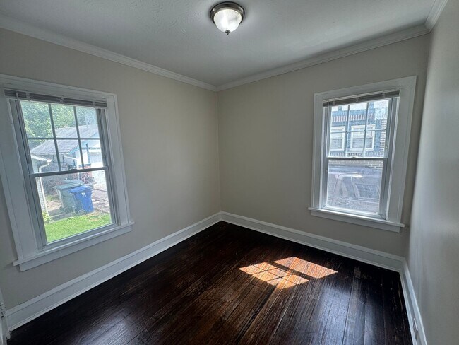 Building Photo - 3241 Kildare Rd
