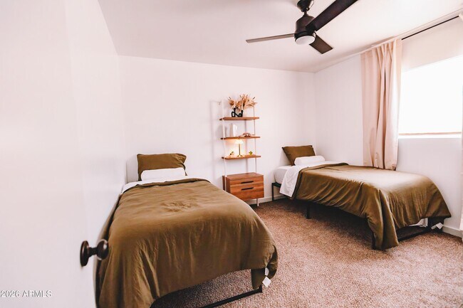 Building Photo - 11607 N 21st Ave