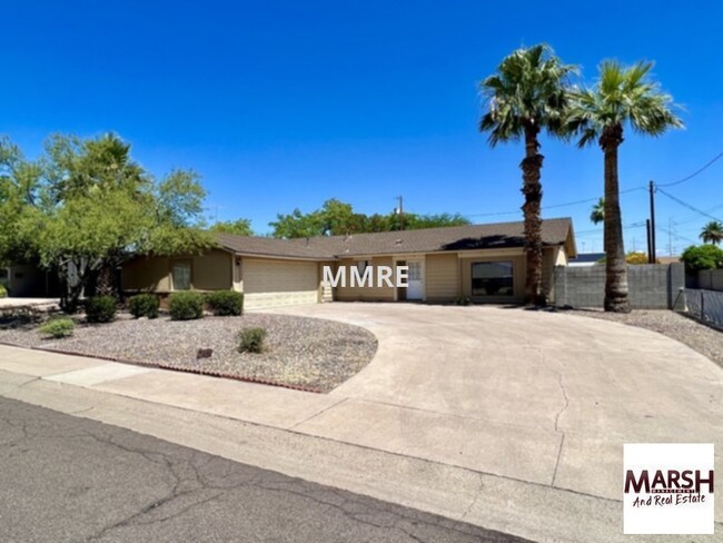 Building Photo - NICE 3 BEDROOM HOME IN SCOTTSDALE!