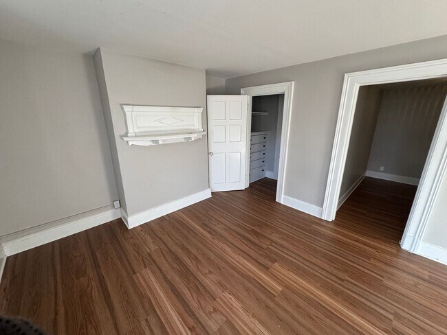 Building Photo - 479 State St