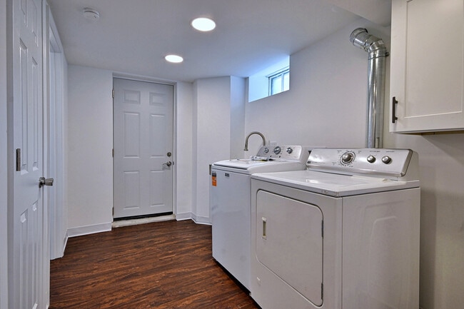 Building Photo - 2147 N 78th Ave